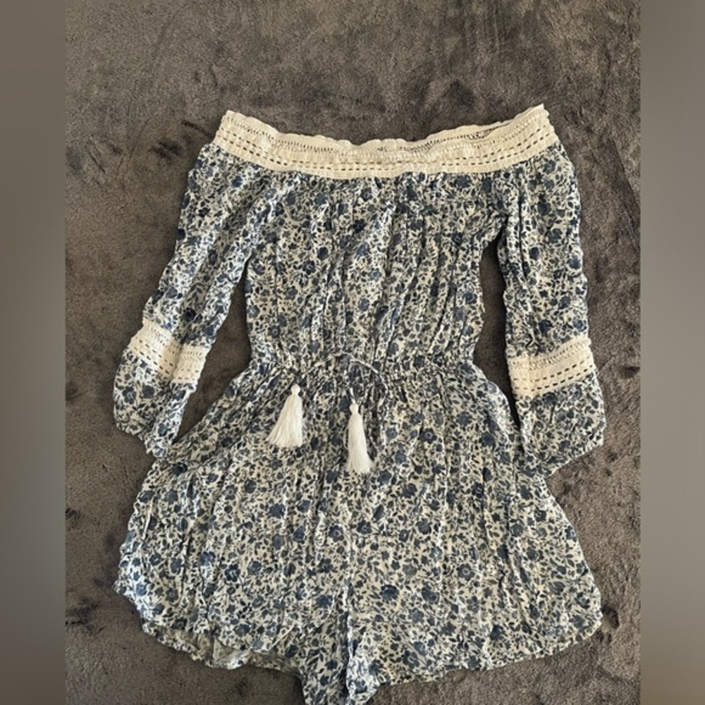 Hollister Blue Floral Crotchet Romper Size XS NWOT